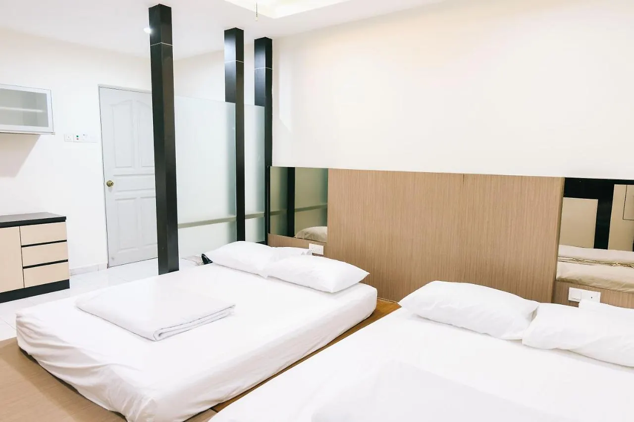 Clover Homestay Johor Bahru 0*,