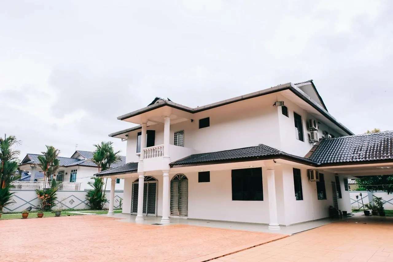 Kontakt z Clover Homestay